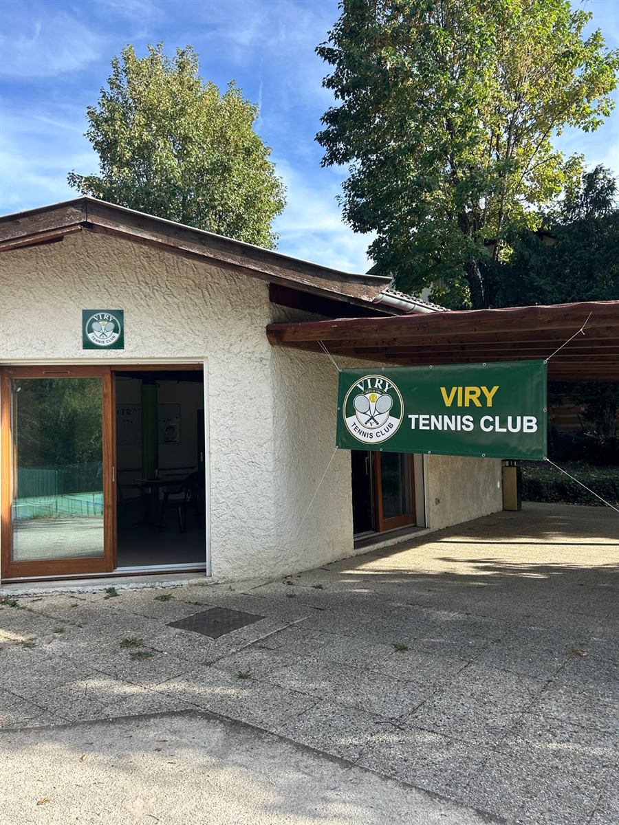 L'entrée du club-house